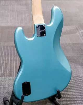 Squier - Affinity Series Active Jazz Bass, Laurel Fingerboard - Mystic Sea Foam Green 2